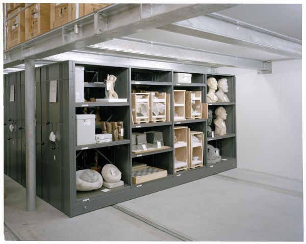 Sculpture storage building, Bern Collection Center, 2010 © Photograph FOC / Joël Tettamanti